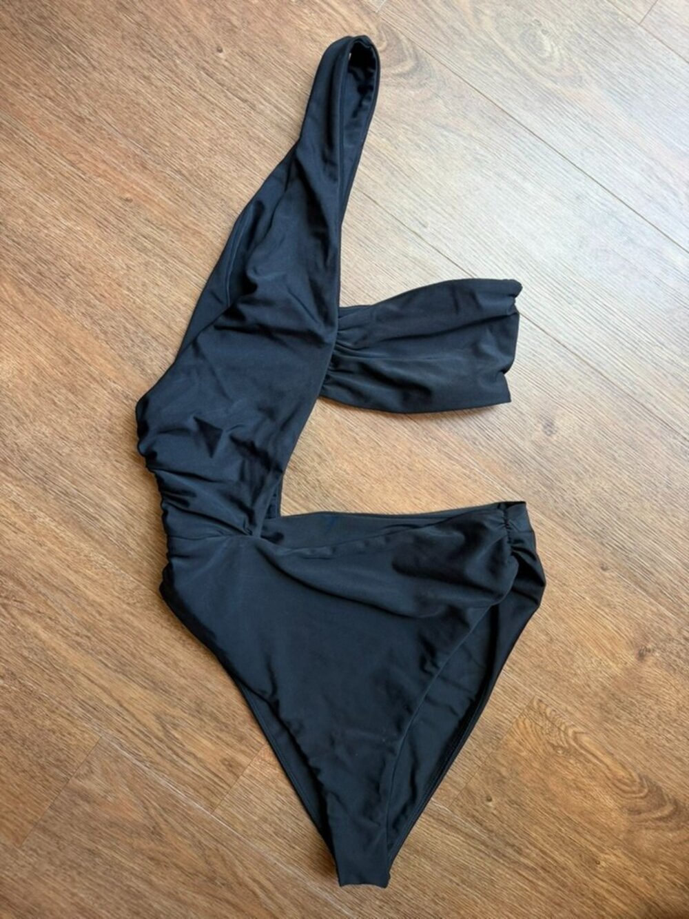 Like-New Women's Lovers and Friends Blak Aiko One Piece Bathing Suit, Size: Smal - Picture 2 of 5